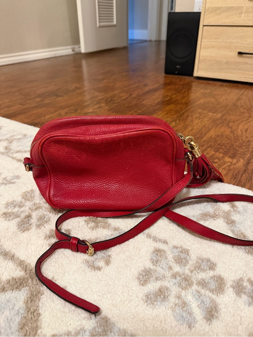 Gucci Red Pebbled Leather Crossbody with Tassel - Picture 2 of 5